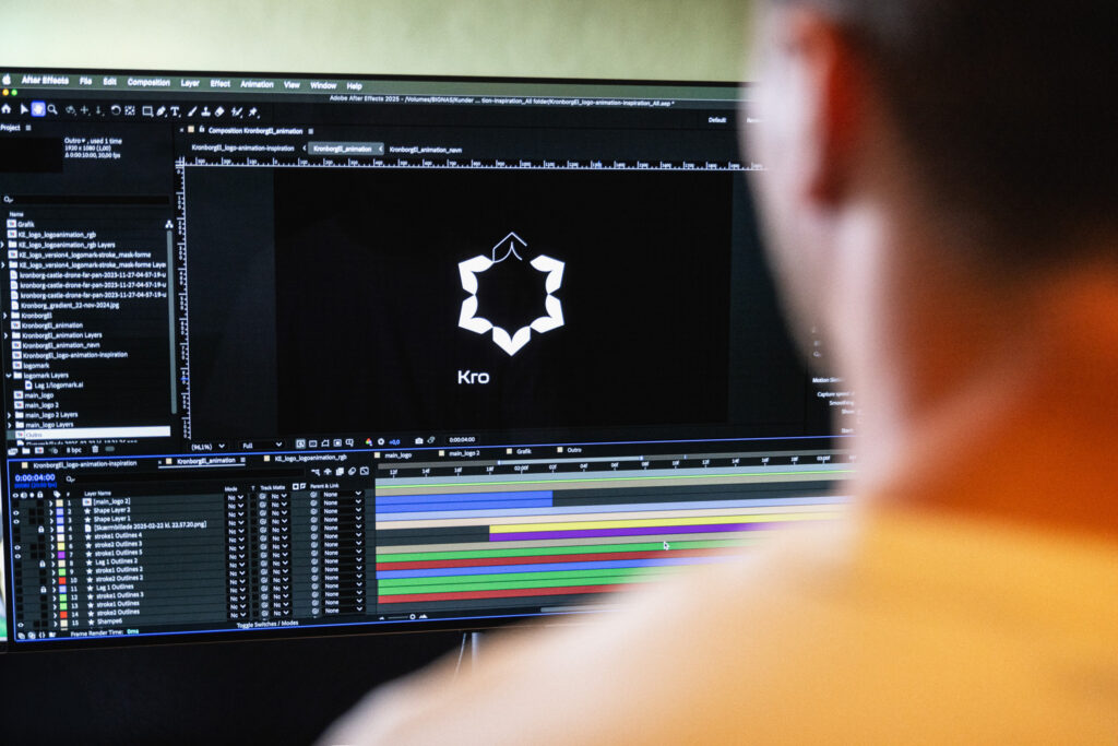 Designspecialist arbejder med motion og visuel identitet